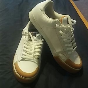 Marc Ecko sneakers